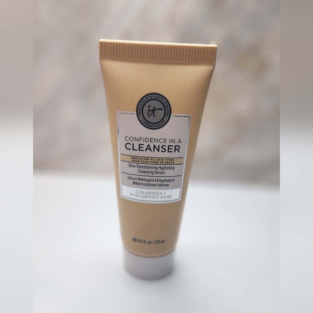It cosmetics Confidence in a cleanser